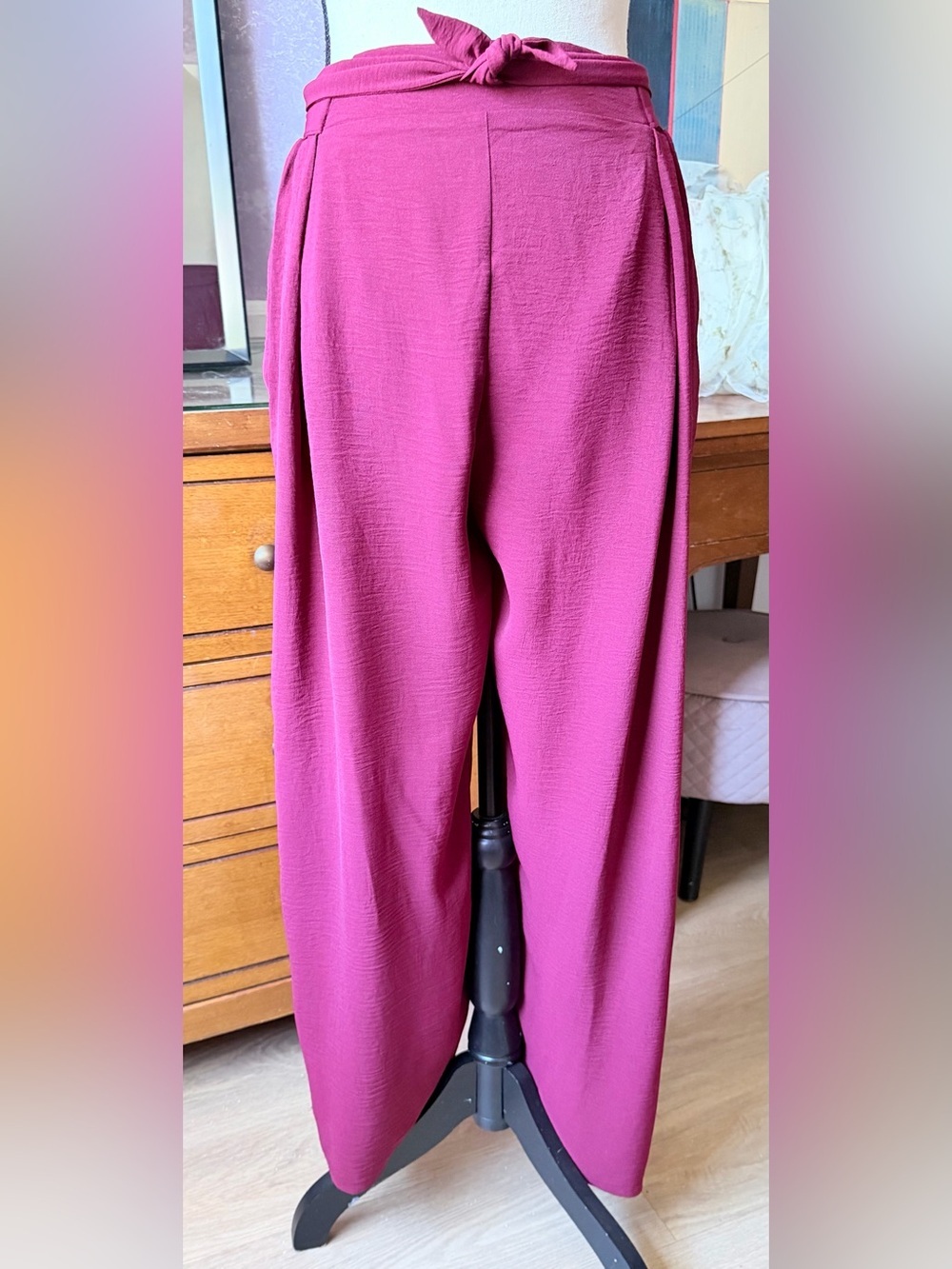 Wide-Leg Tie-Waist Pants in Berry Fuchsia - Picture 3 of 11
